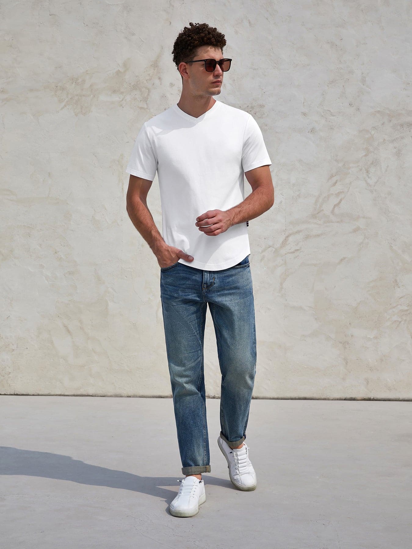 StayCool 2.0 V-neck Curve-Hem Tee: Slim Fit - Image 11