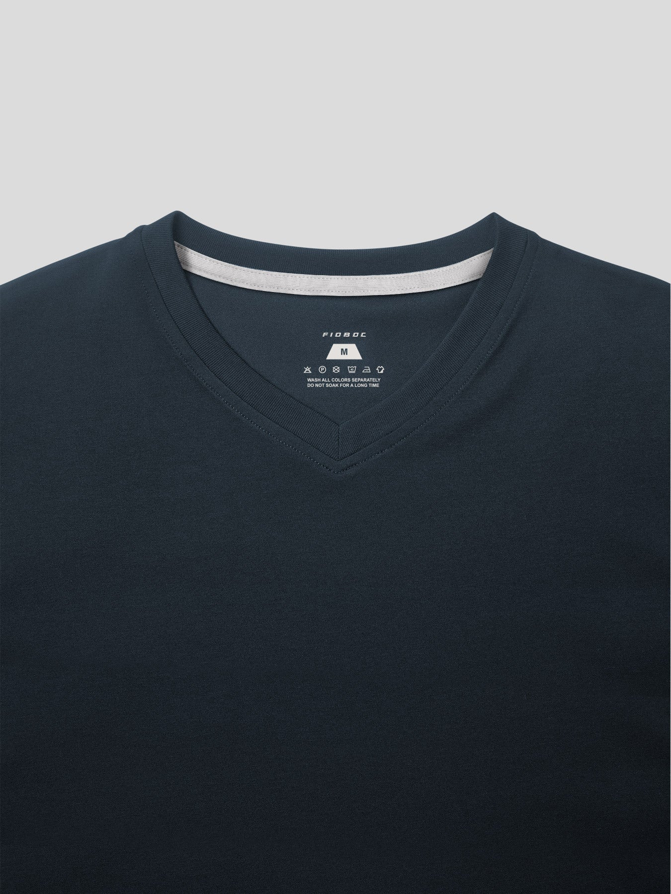 StayCool 2.0 V-neck Curve-Hem Tee: Slim Fit - Image 17