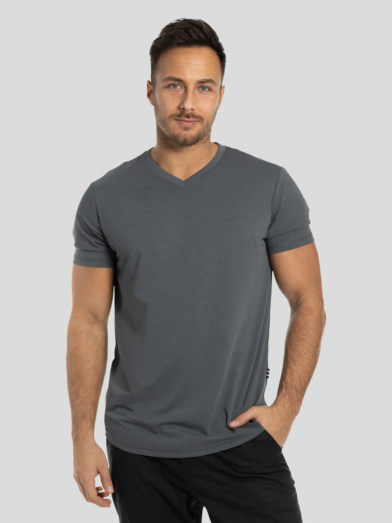 StayCool 2.0 V-neck Curve-Hem Tee: Slim Fit - Image 21