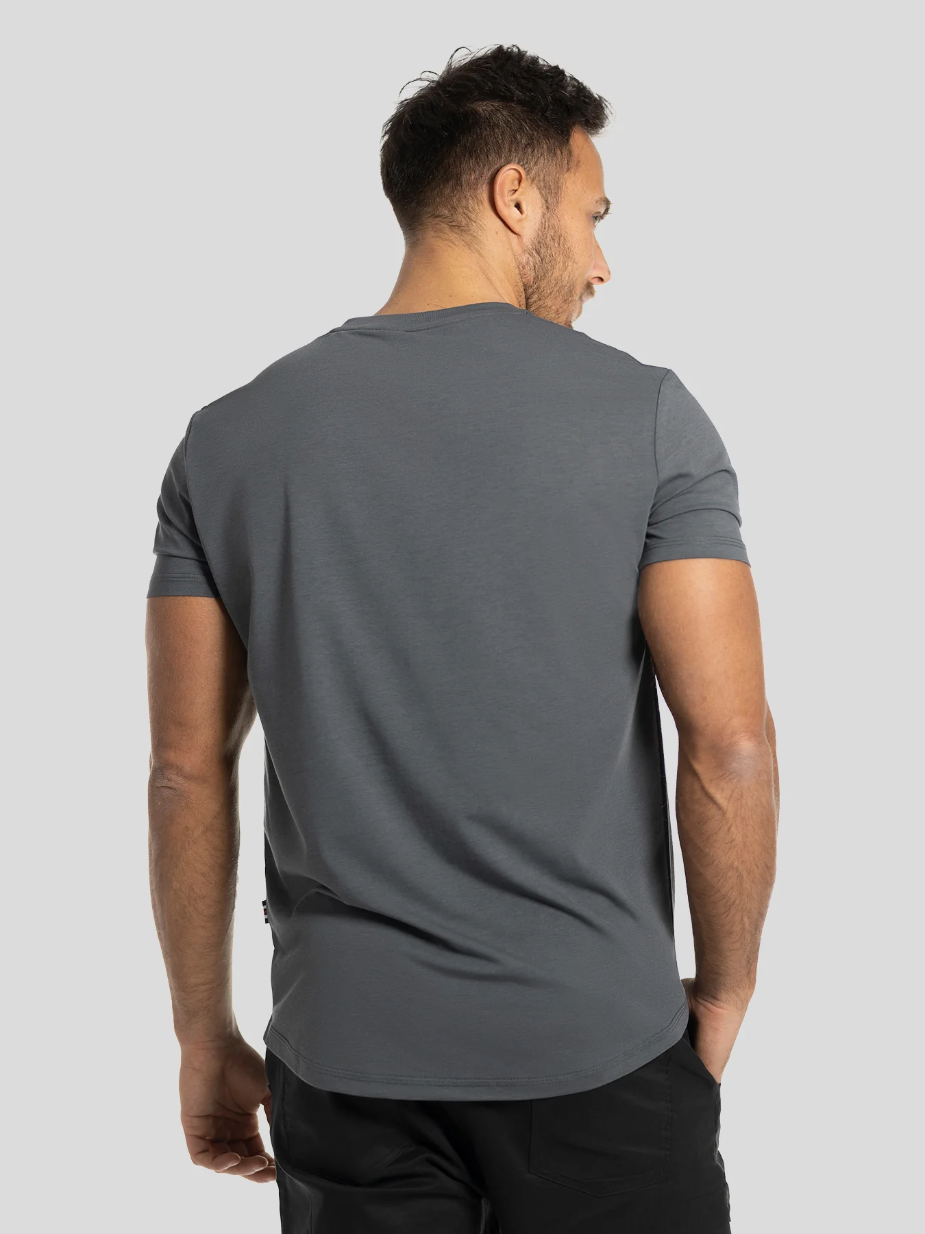 StayCool 2.0 V-neck Curve-Hem Tee: Slim Fit - Image 25