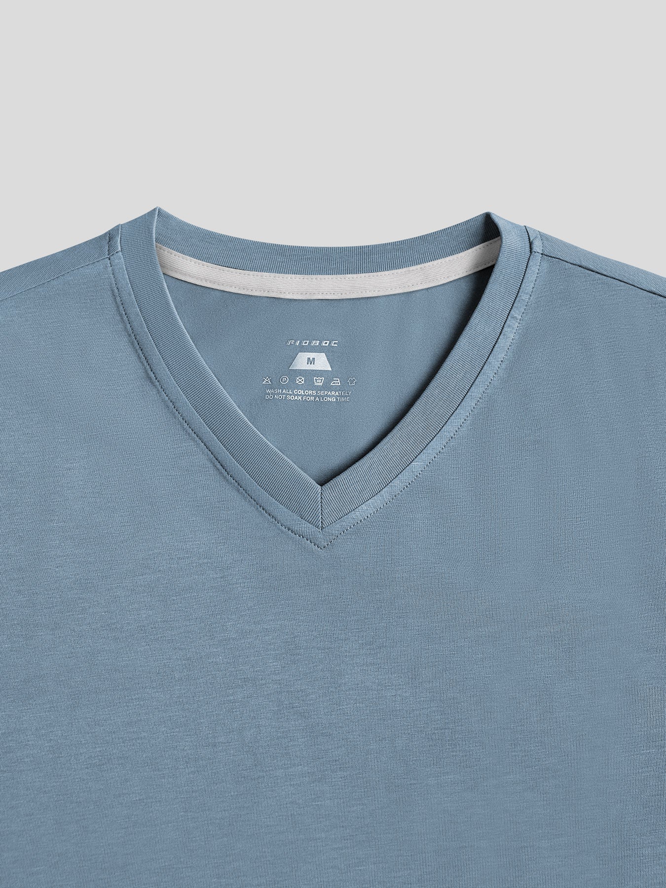 StayCool 2.0 V-neck Curve-Hem Tee: Slim Fit - Image 35