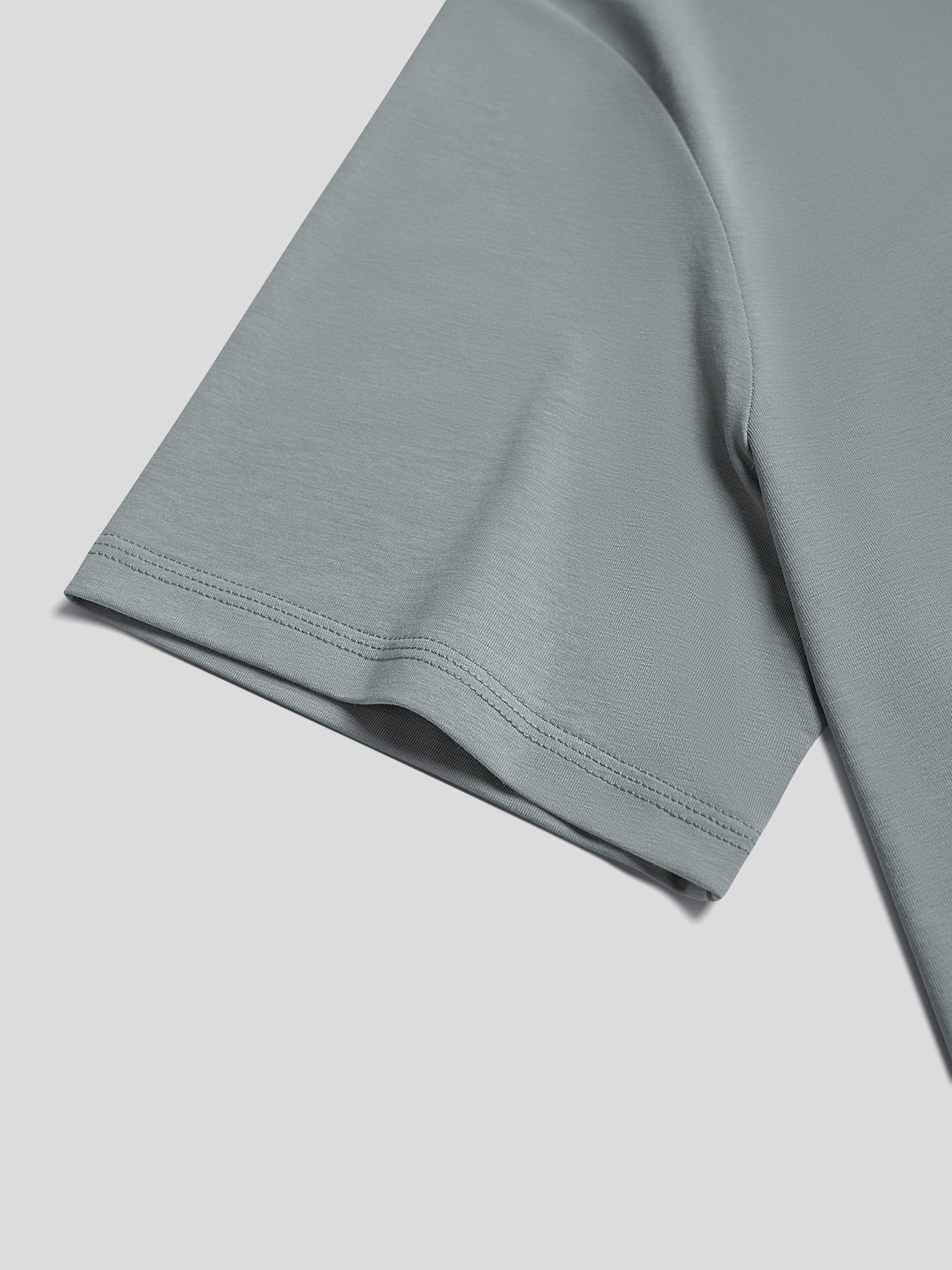 StayCool 2.0 V-neck Curve-Hem Tee: Slim Fit - Image 40