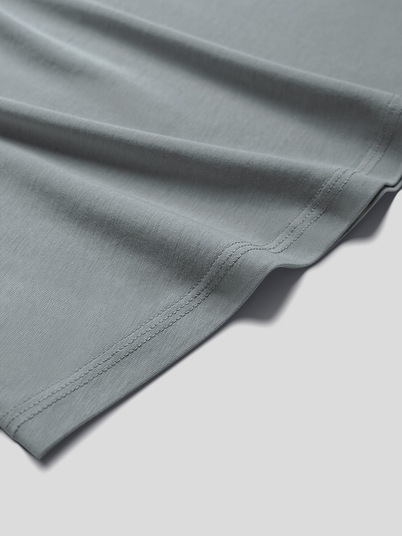 StayCool 2.0 V-neck Curve-Hem Tee: Slim Fit - Image 41