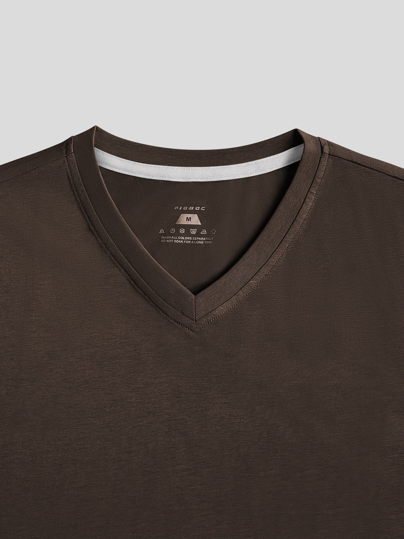 StayCool 2.0 V-neck Curve-Hem Tee: Slim Fit - Image 43