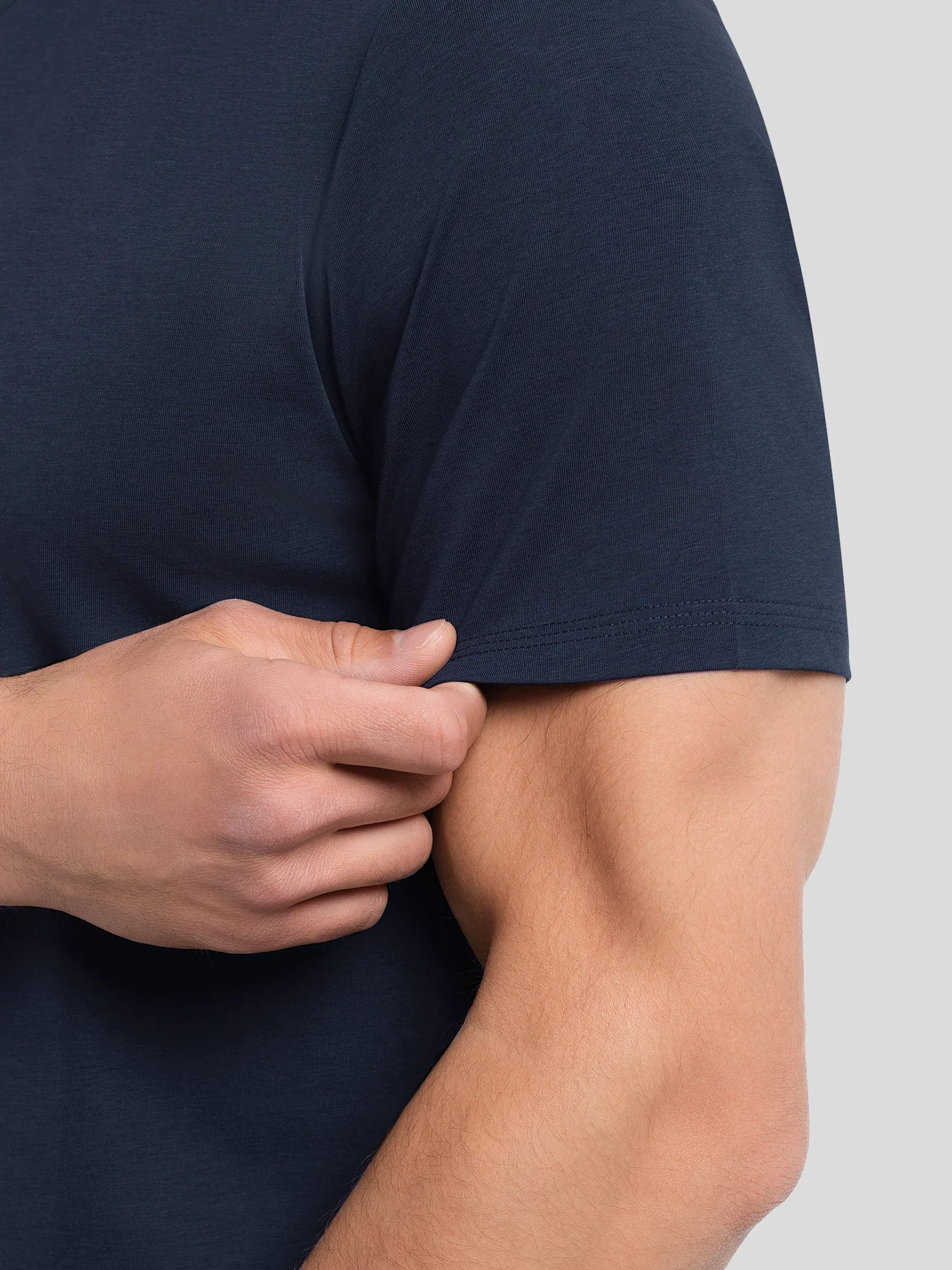 StayCool 2.0 V-neck Elongated Tee: Slim Fit - Image 13