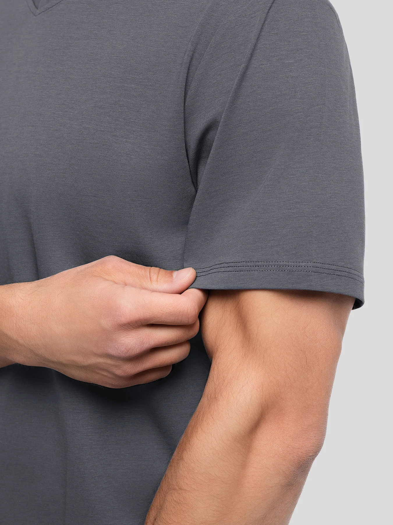 StayCool 2.0 V-neck Elongated Tee: Slim Fit - Image 6