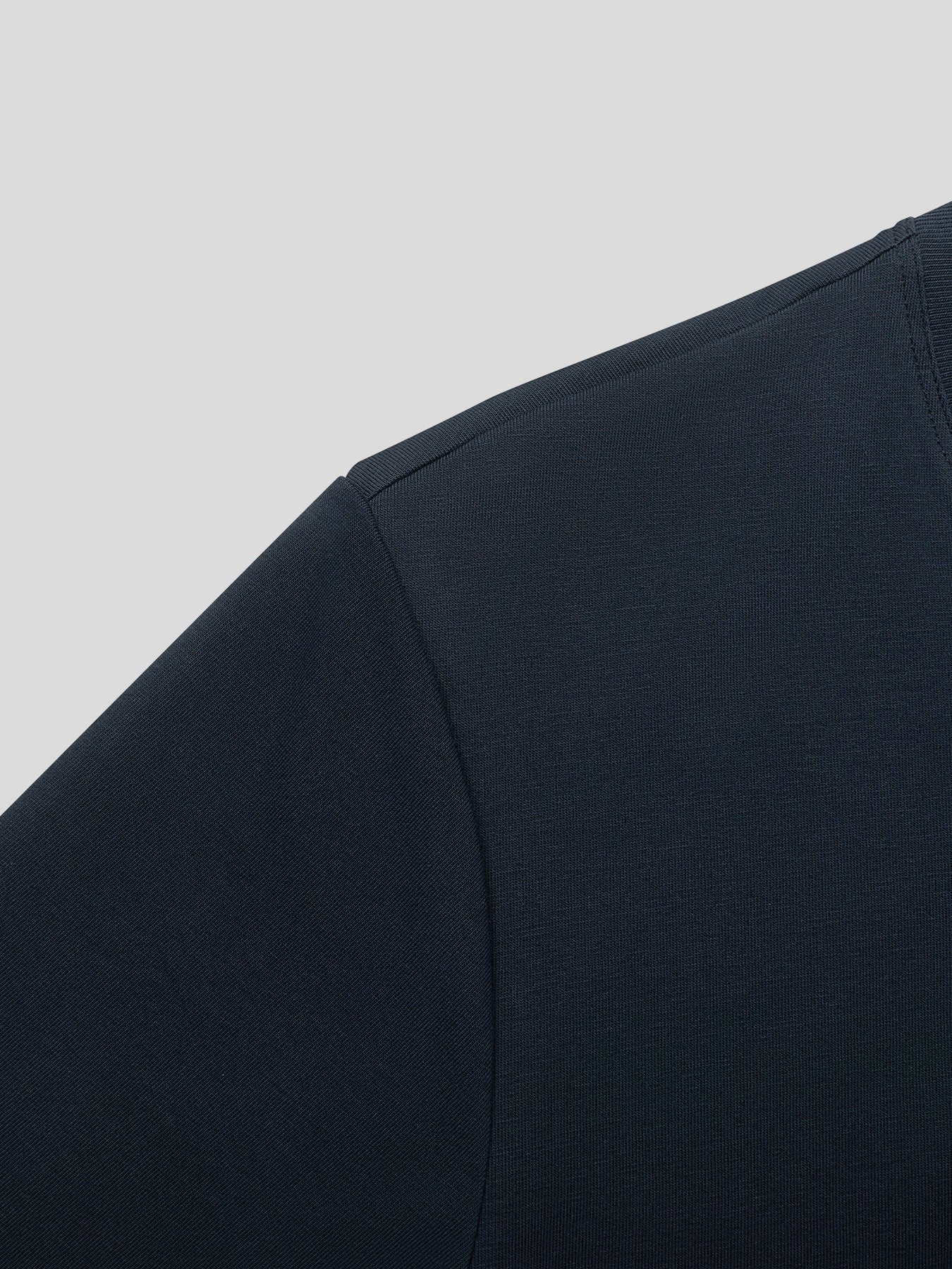 StaySmooth Long Sleeve Curve Hem Tee:Classic Fit - Image 38