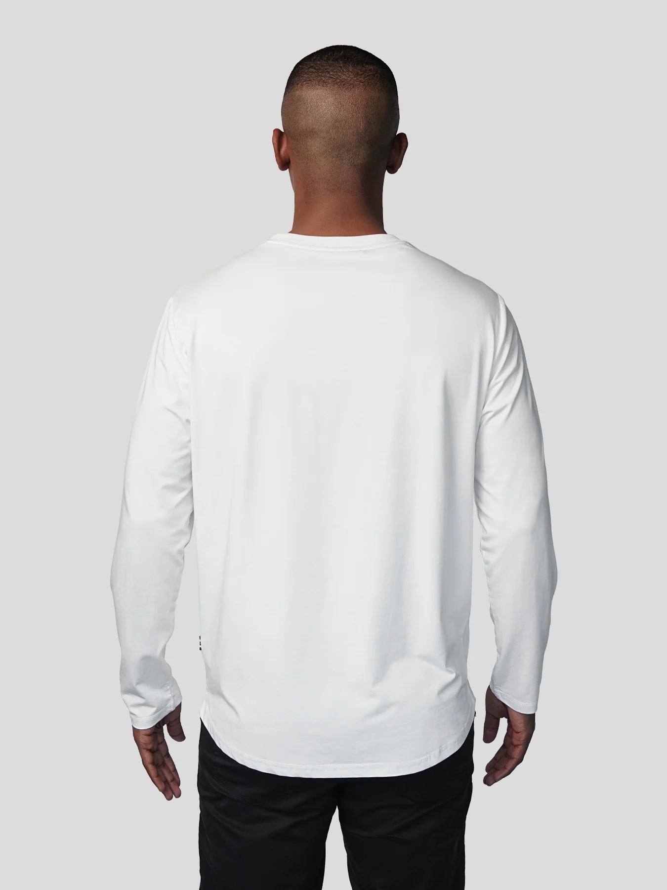 StaySmooth Long Sleeve Curve Hem Tee:Classic Fit - Image 4