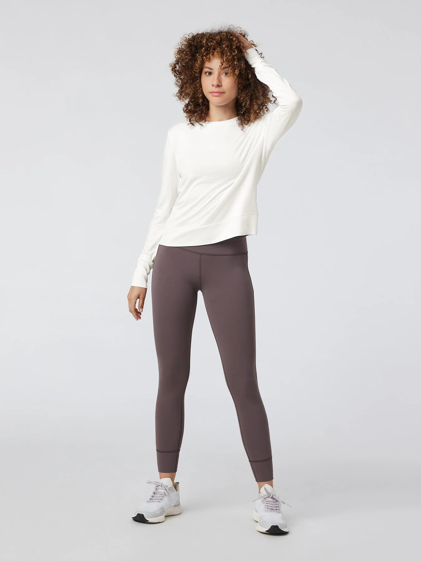 Velou Long Sleeve Crew Tee - Image 12