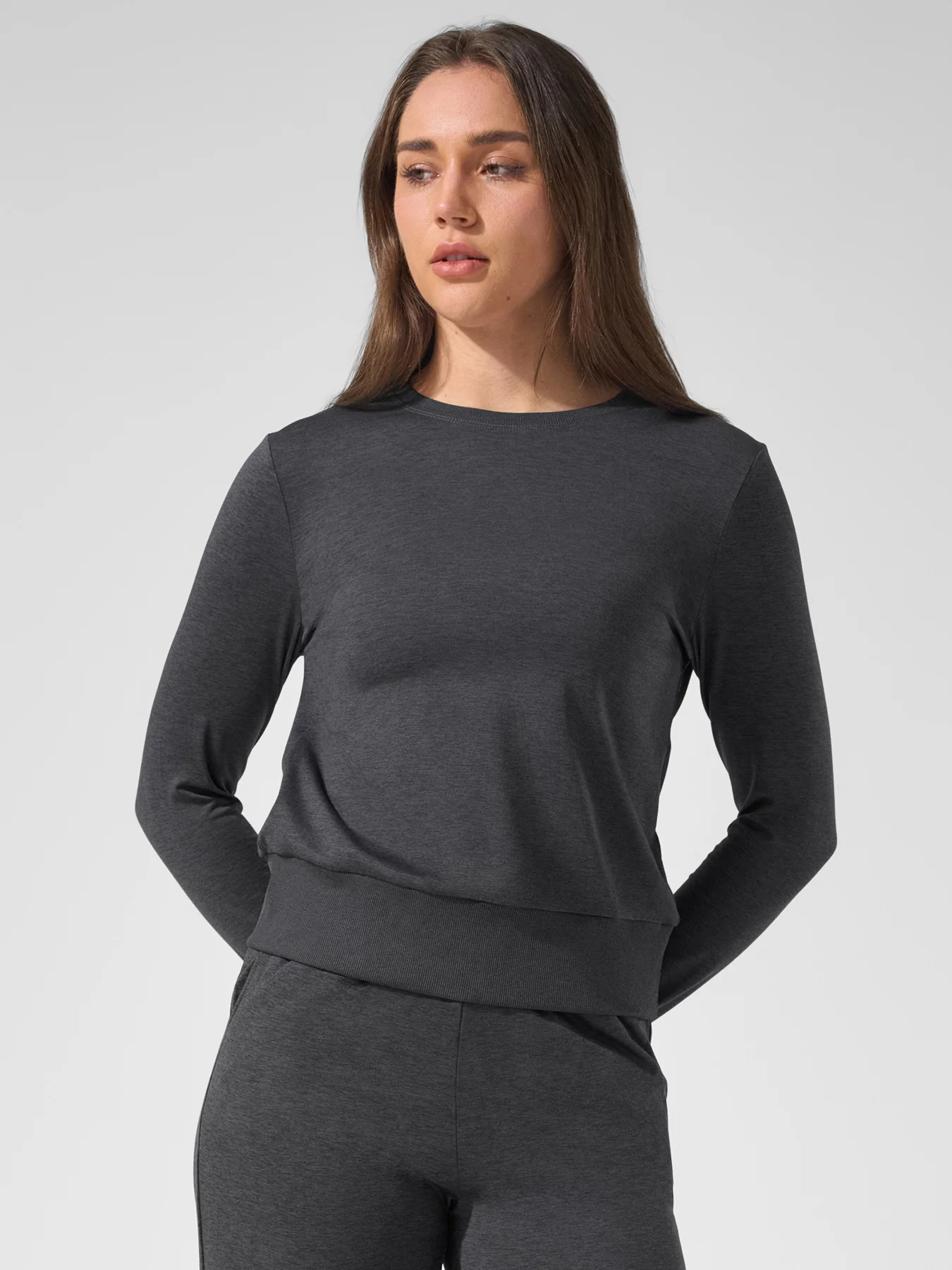 Velou Long Sleeve Crew Tee - Image 14