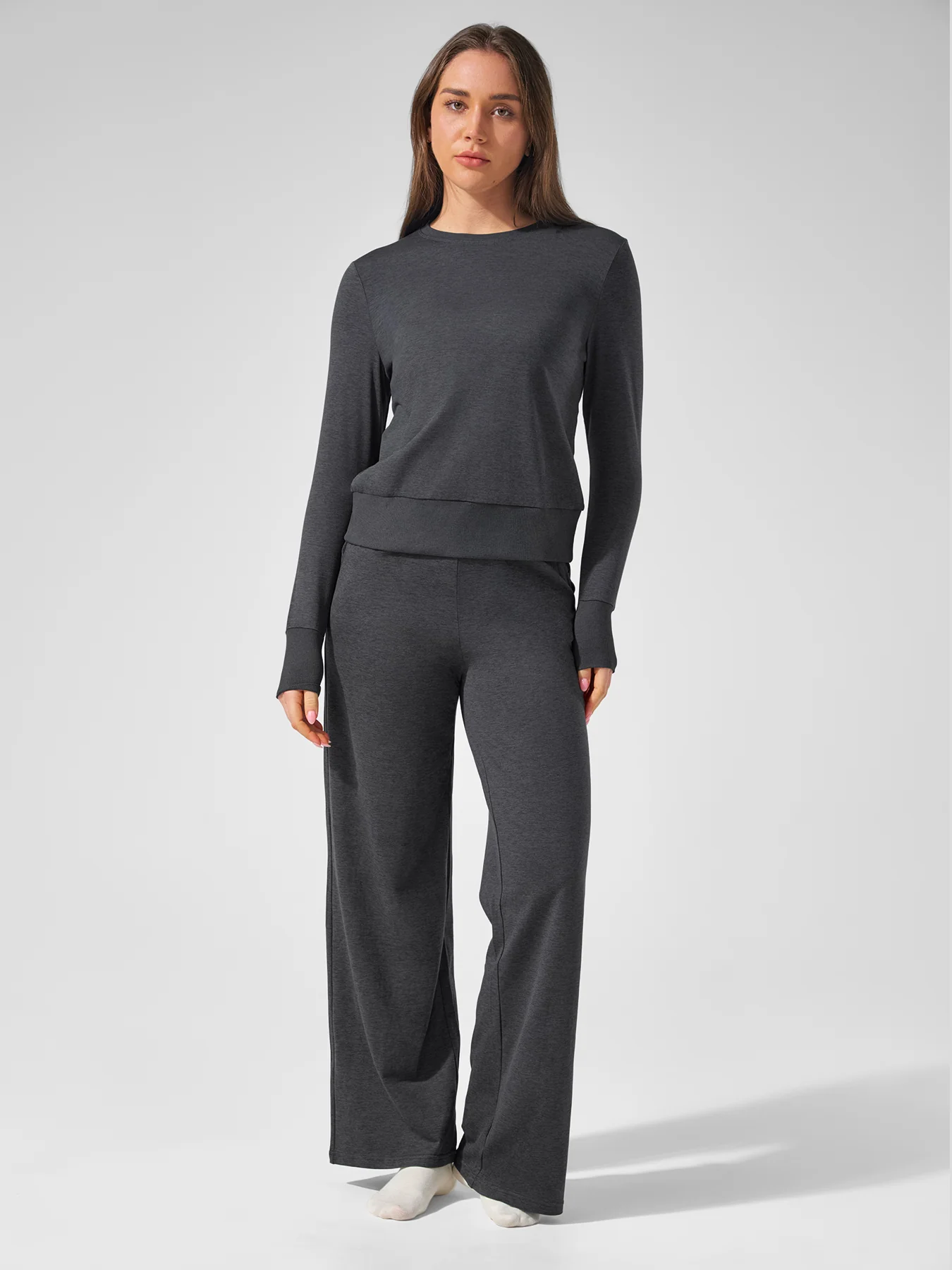 Velou Long Sleeve Crew Tee - Image 17