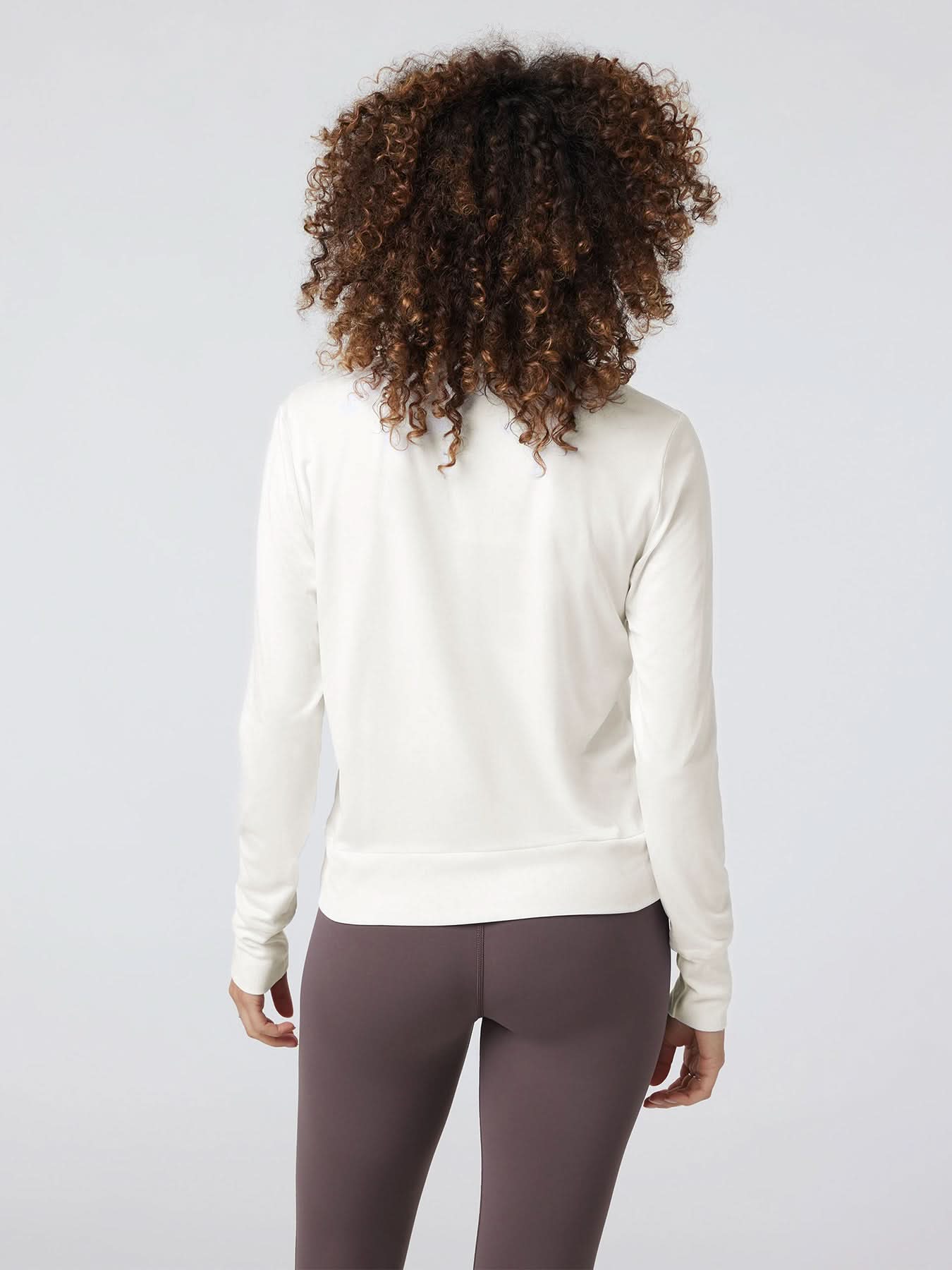 Velou Long Sleeve Crew Tee - Image 11